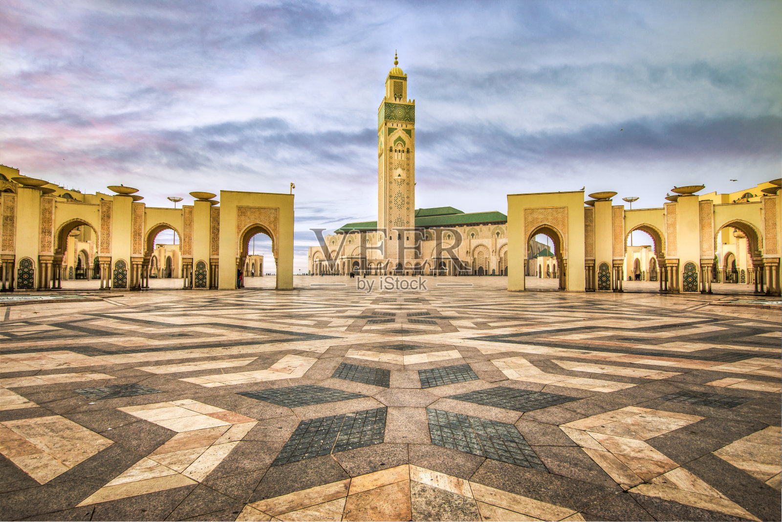 广场前著名的清真寺I在摩洛哥卡萨布兰卡照片摄影图片