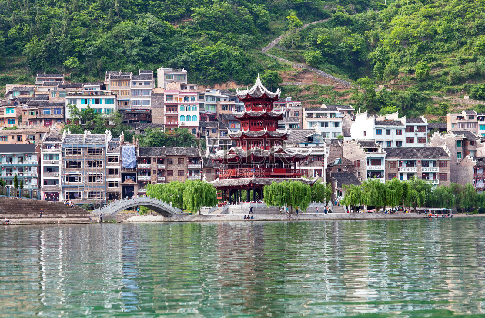 中国贵州省镇远古镇的古塔照片摄影图片