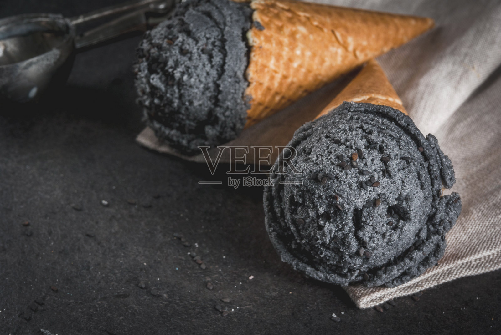 黑芝麻冰淇淋照片摄影图片