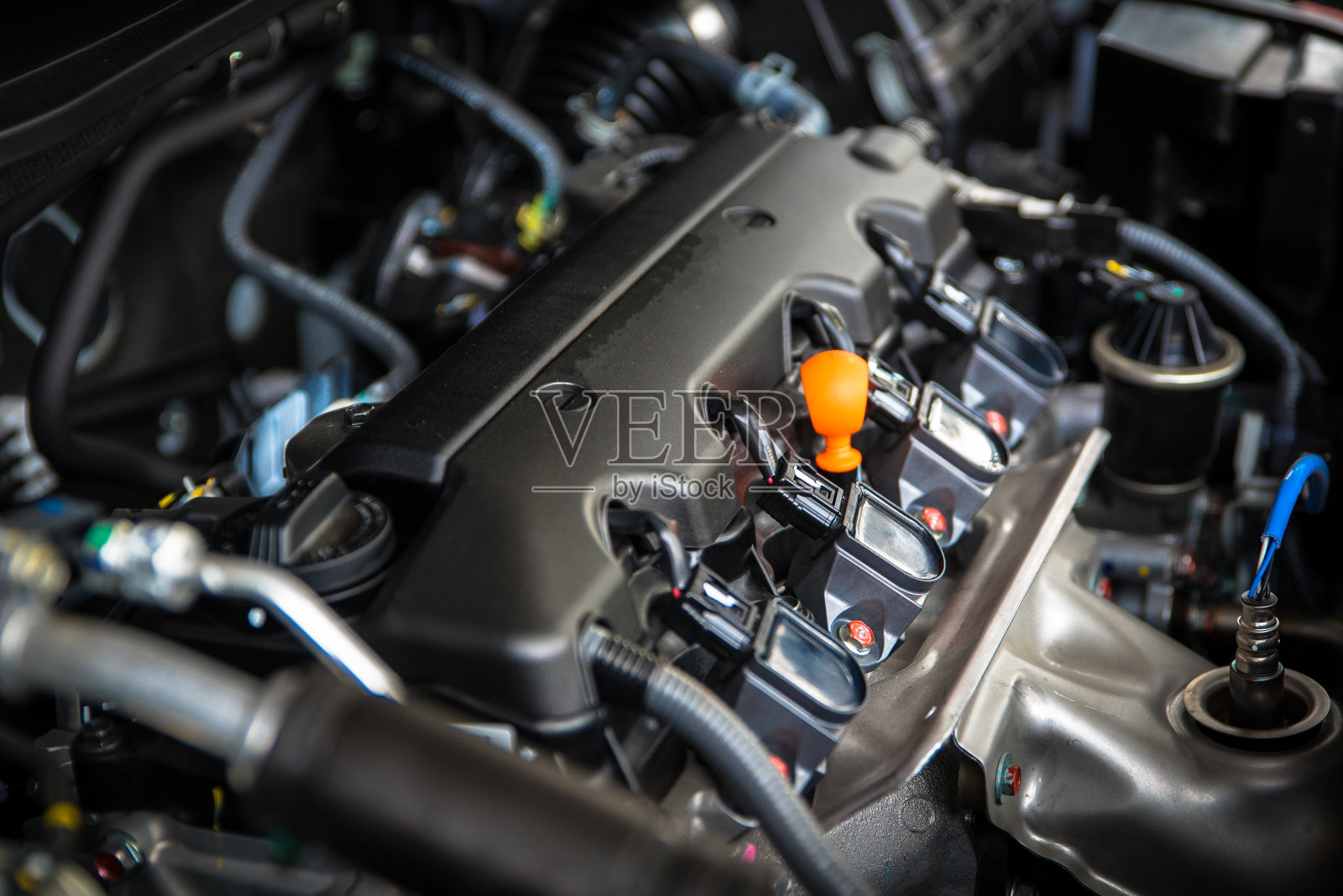 汽车的强大引擎发动机内部设计采用暗色调的燃烧和阀门照片摄影图片