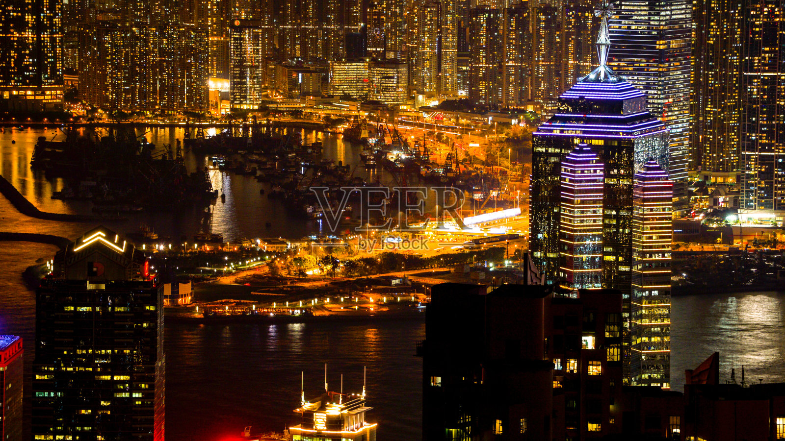 香港的夜景。世界商业和金融美丽的地标景观照片摄影图片