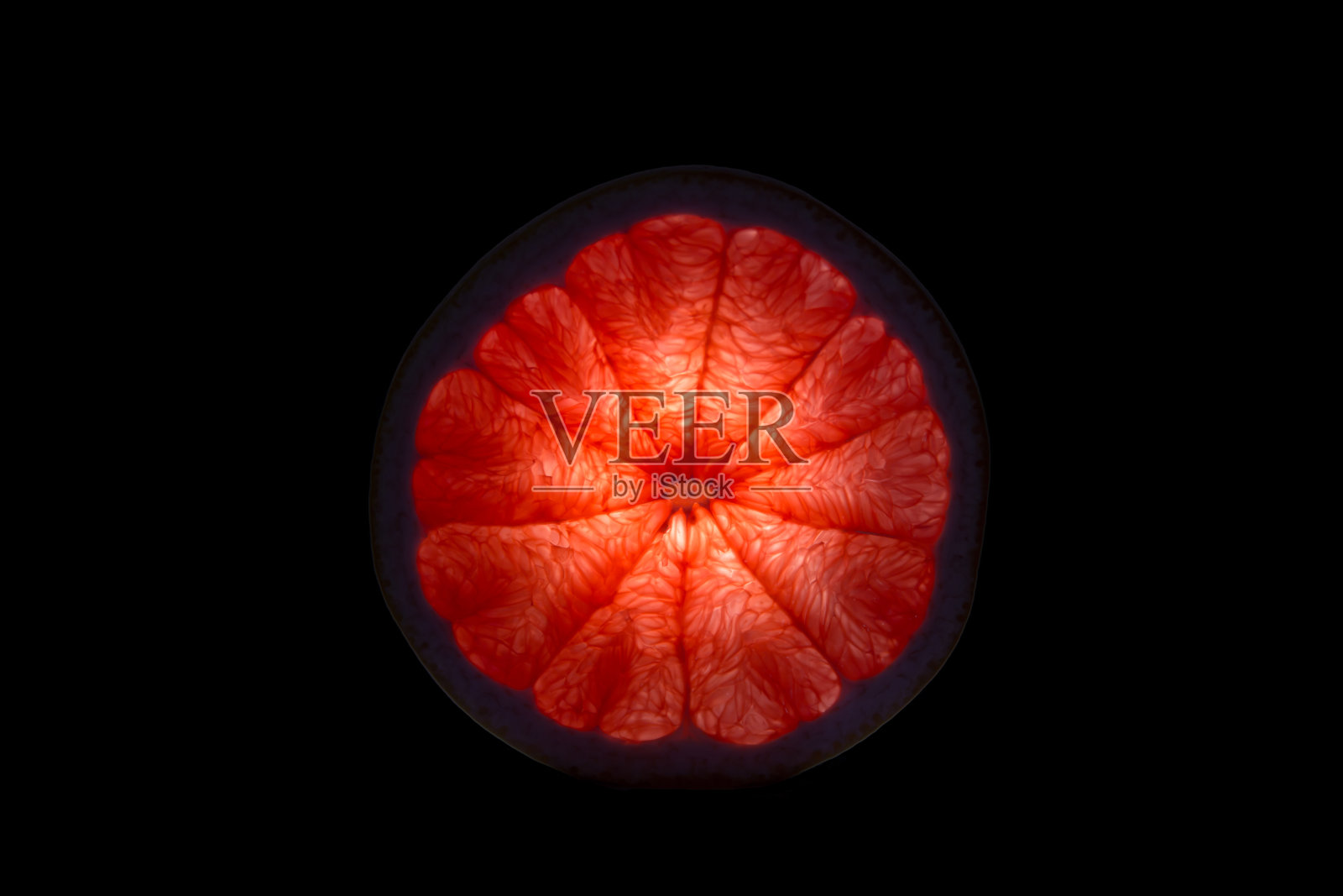 黑色背景下橙色水果的特写镜头照片摄影图片
