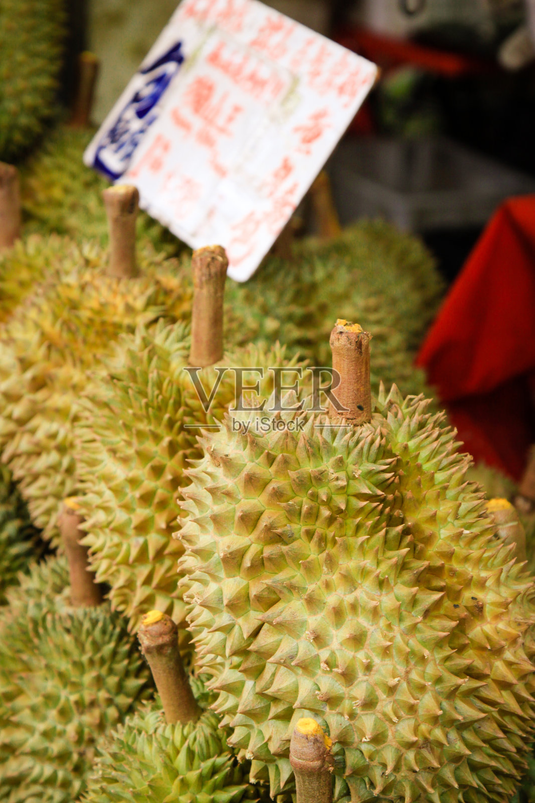 当地市场的菠萝蜜榴莲照片摄影图片