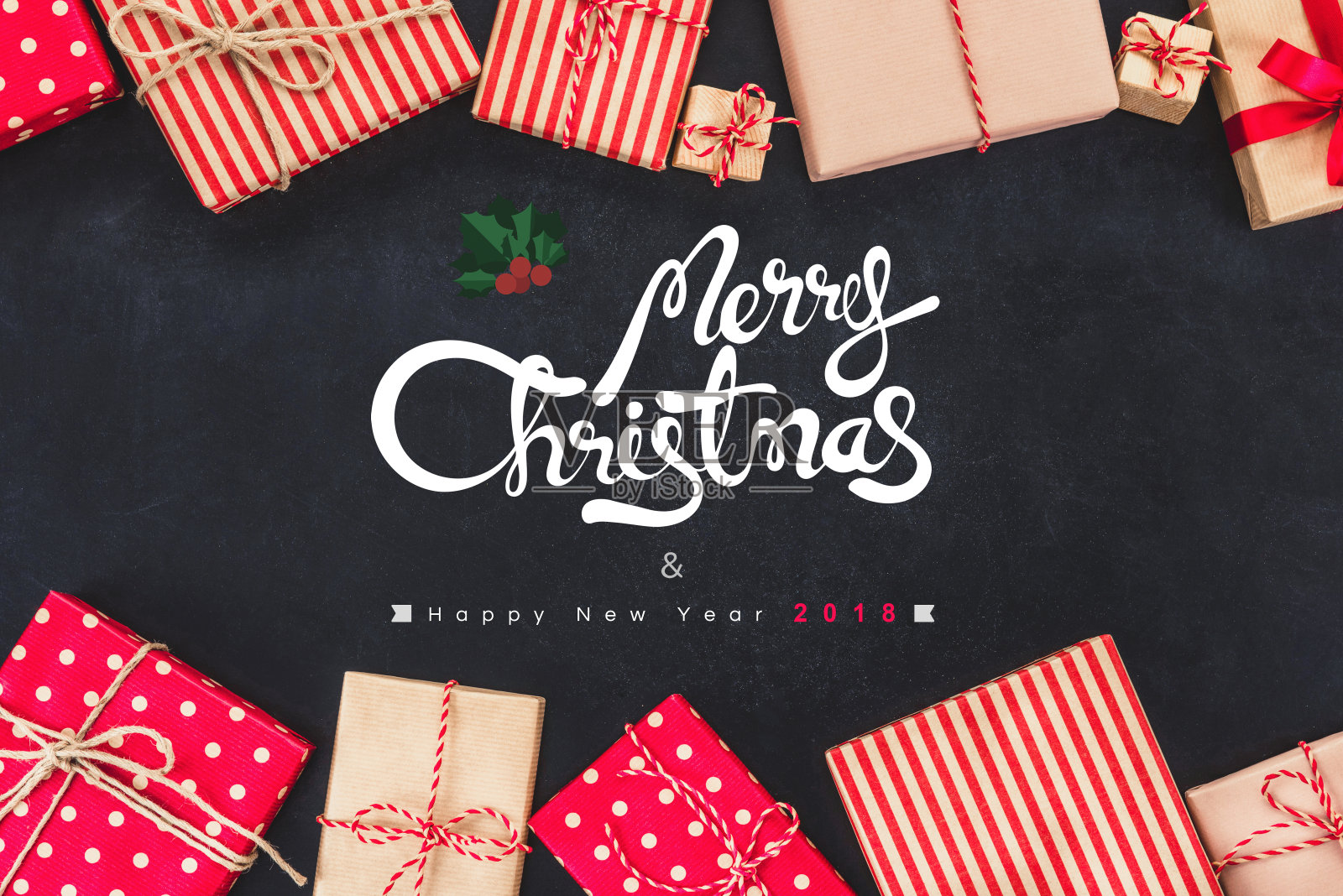 圣诞礼盒上的黑色背景与新年祝愿2018设计模板素材