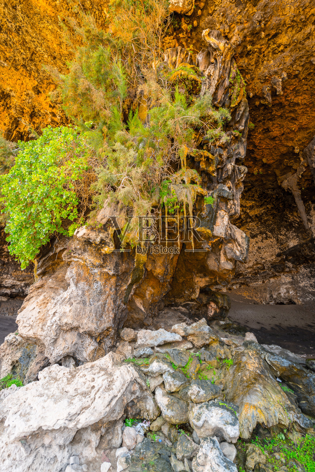 洞穴Degub，索科特拉岛，也门照片摄影图片