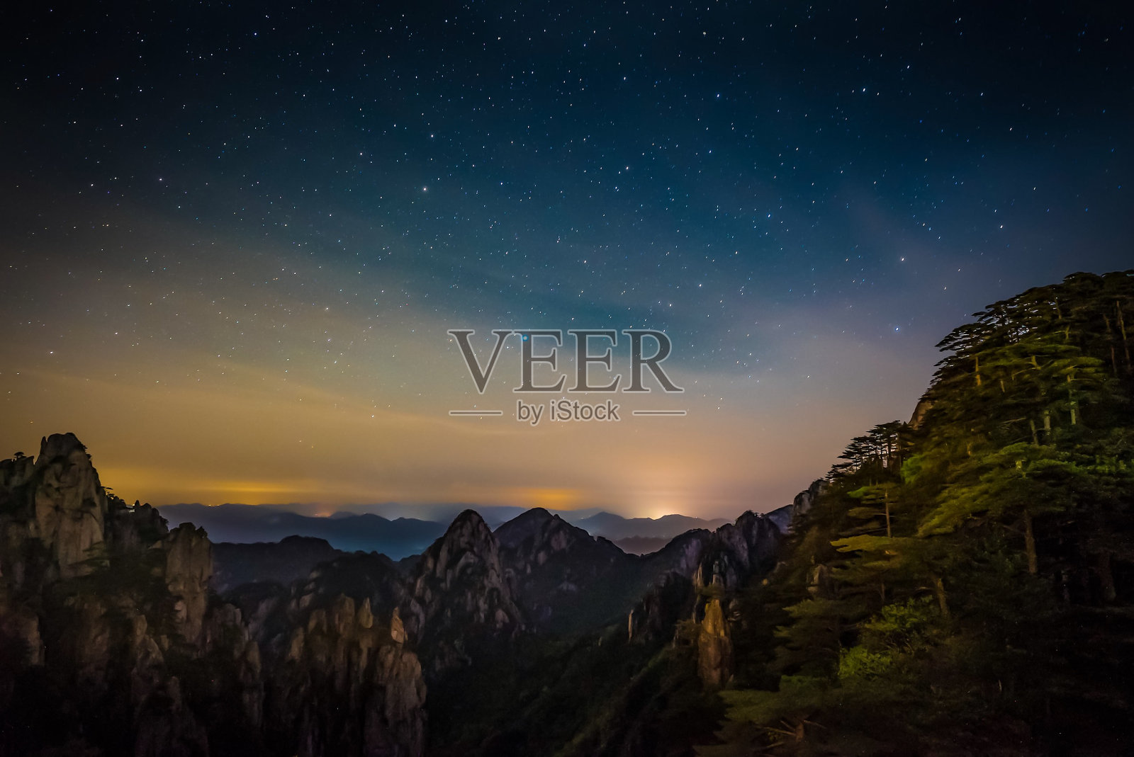 黄山的夜景照片摄影图片