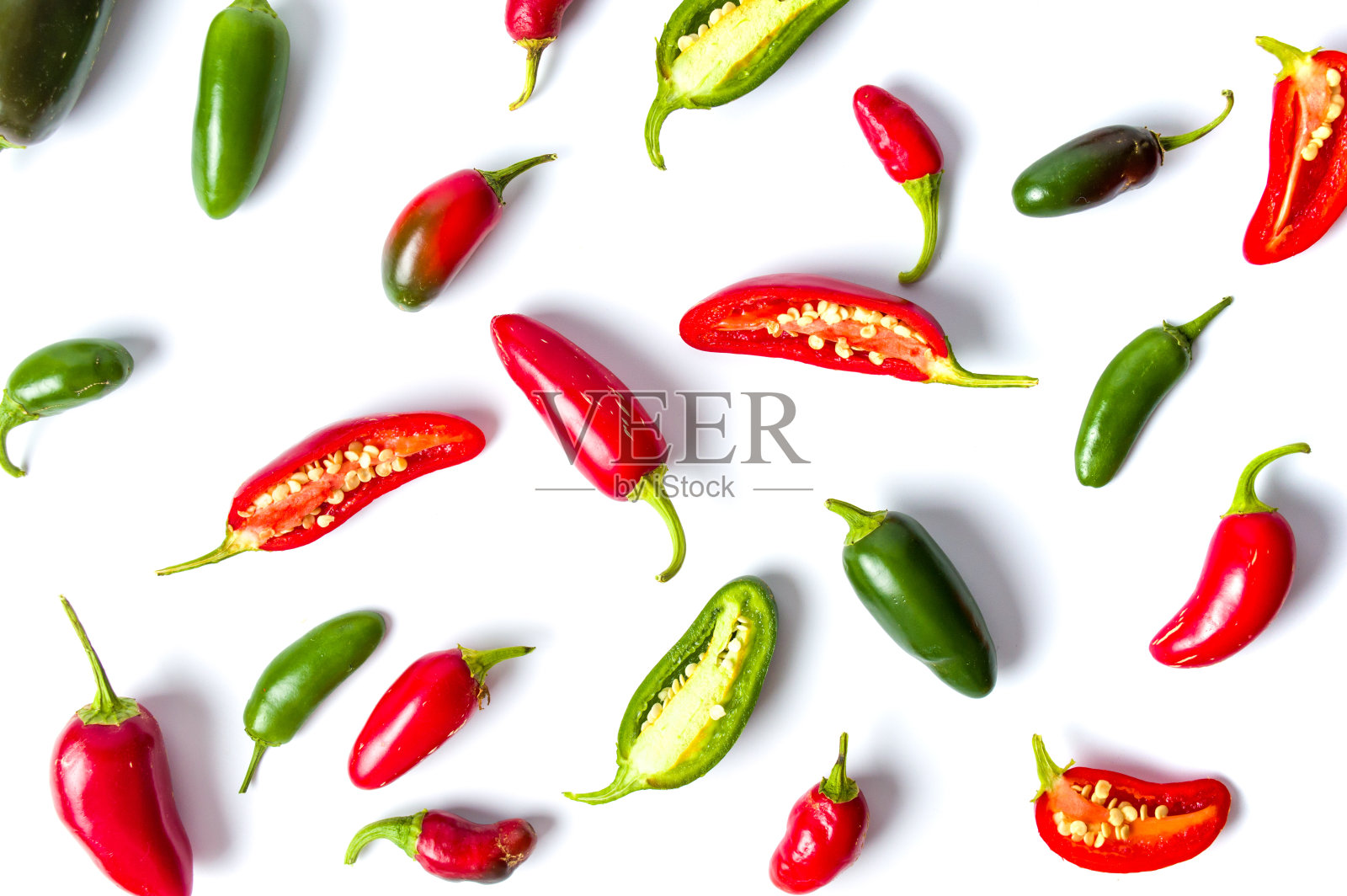 彩色的墨西哥辣椒在白色的背景照片摄影图片