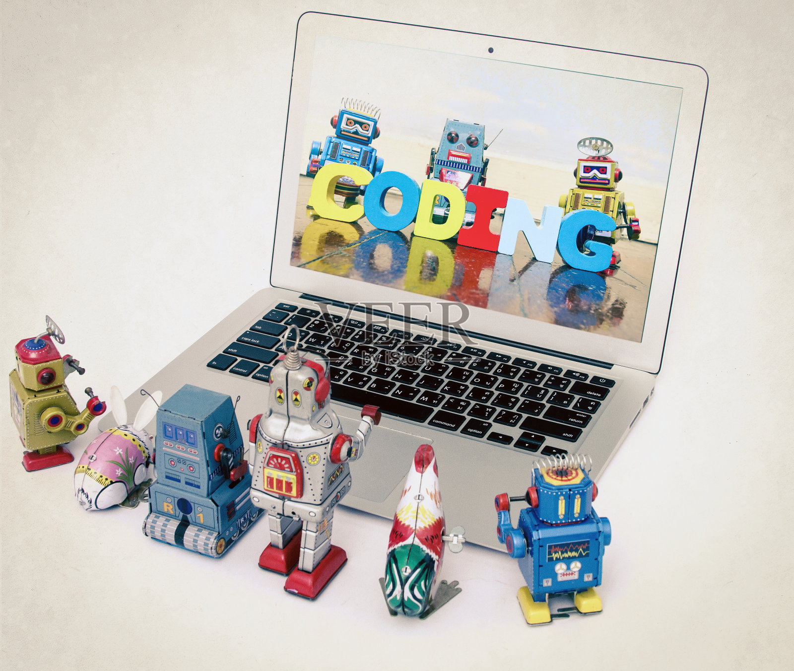 一组机器人玩具学习编码照片摄影图片