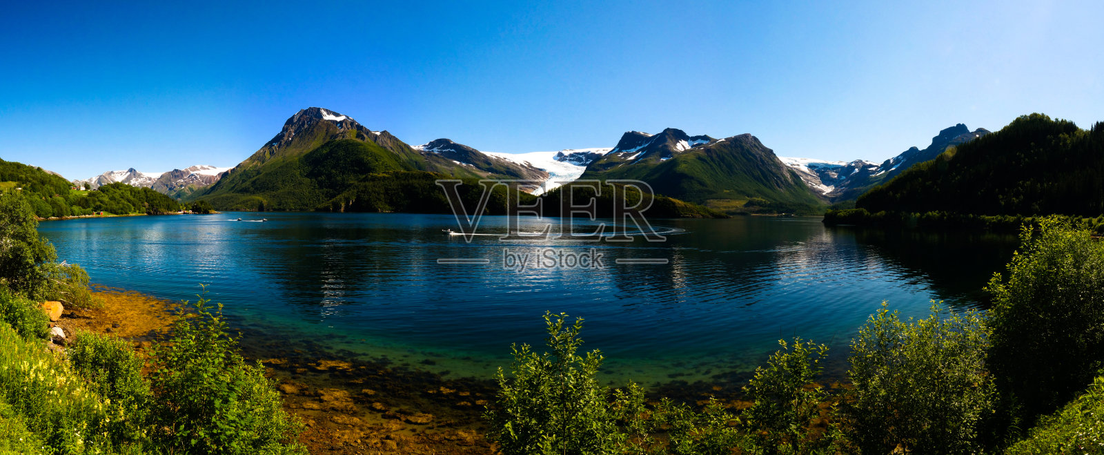 Nordfjorden和Svartisen冰川全景图，Meloy，挪威照片摄影图片
