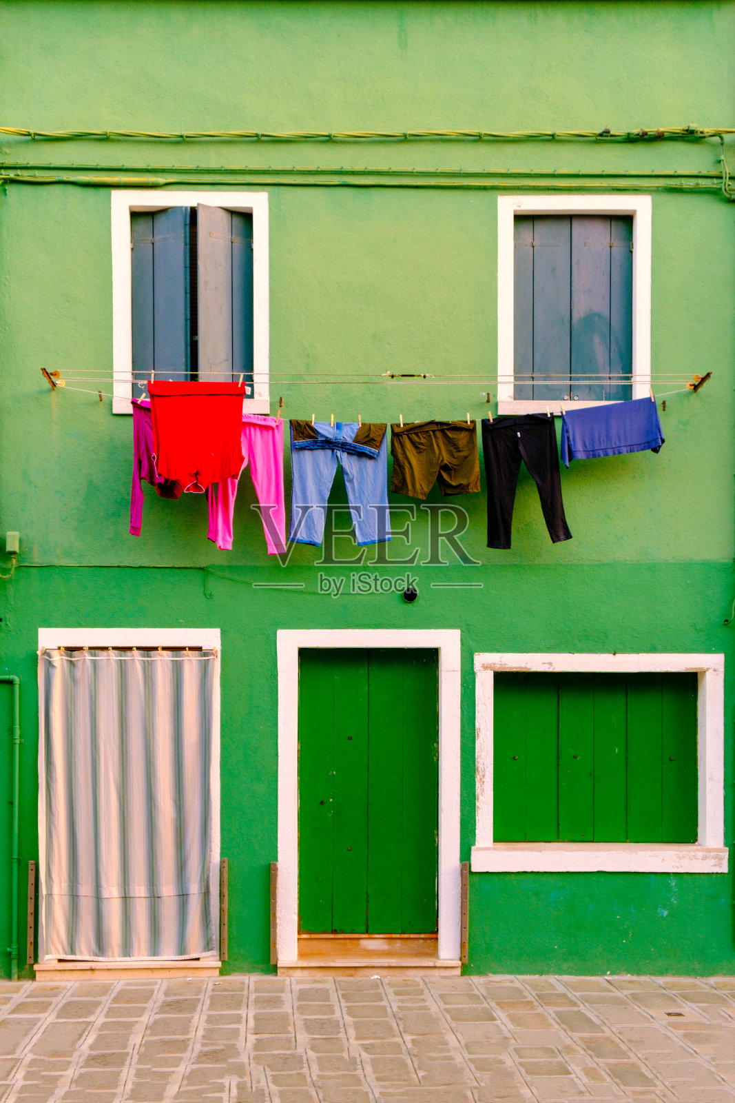 布拉诺岛上五颜六色的房子照片摄影图片