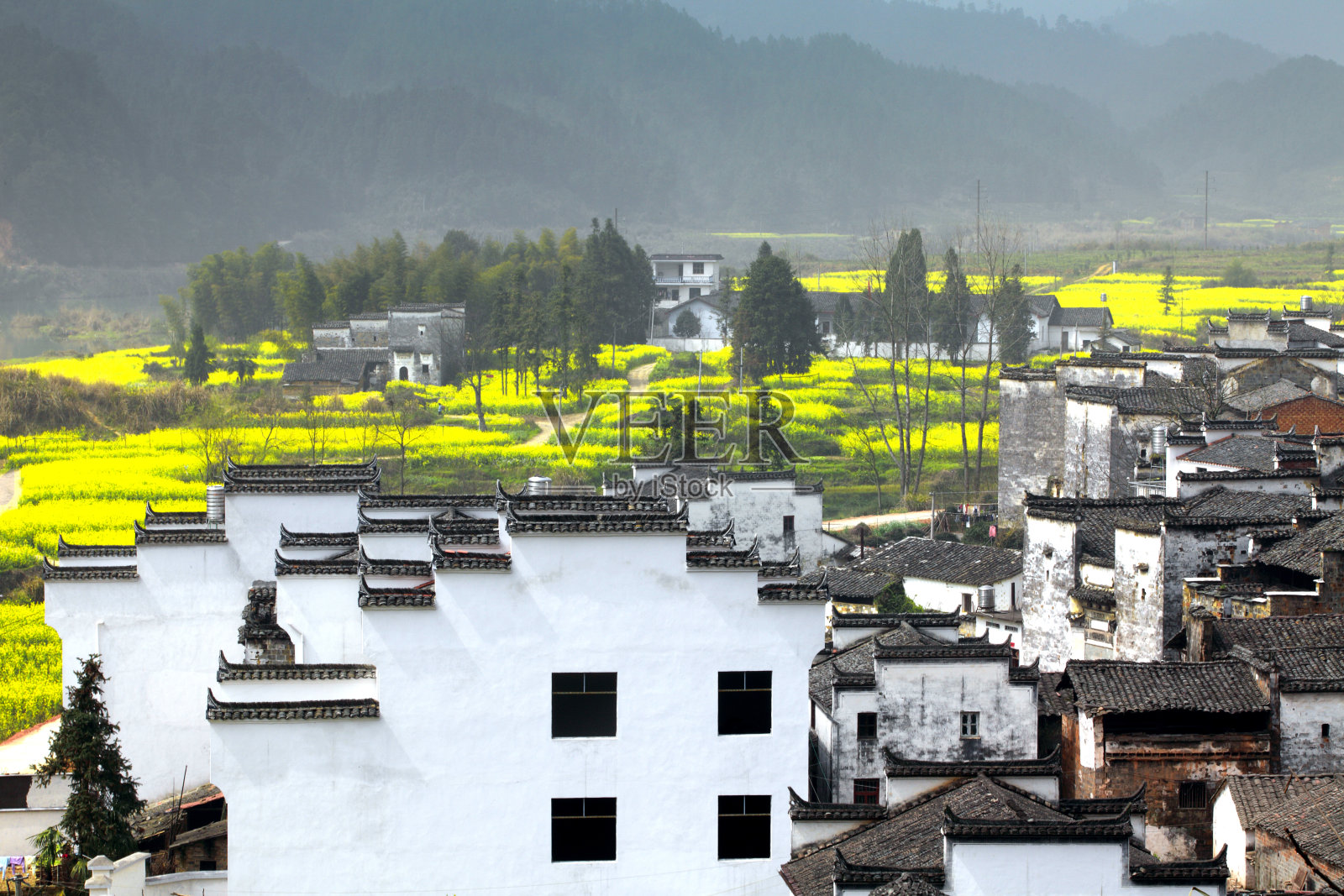 中国婺源长潭村的中国传统建筑照片摄影图片