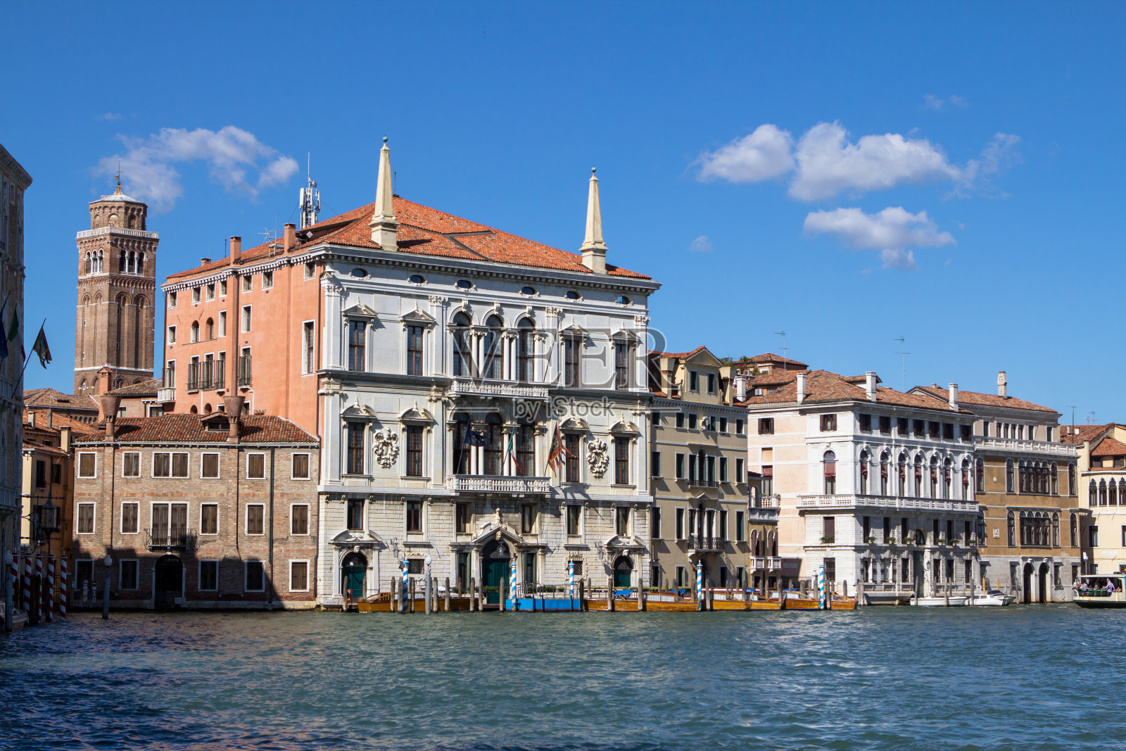 意大利威尼斯大运河上的宫殿照片摄影图片