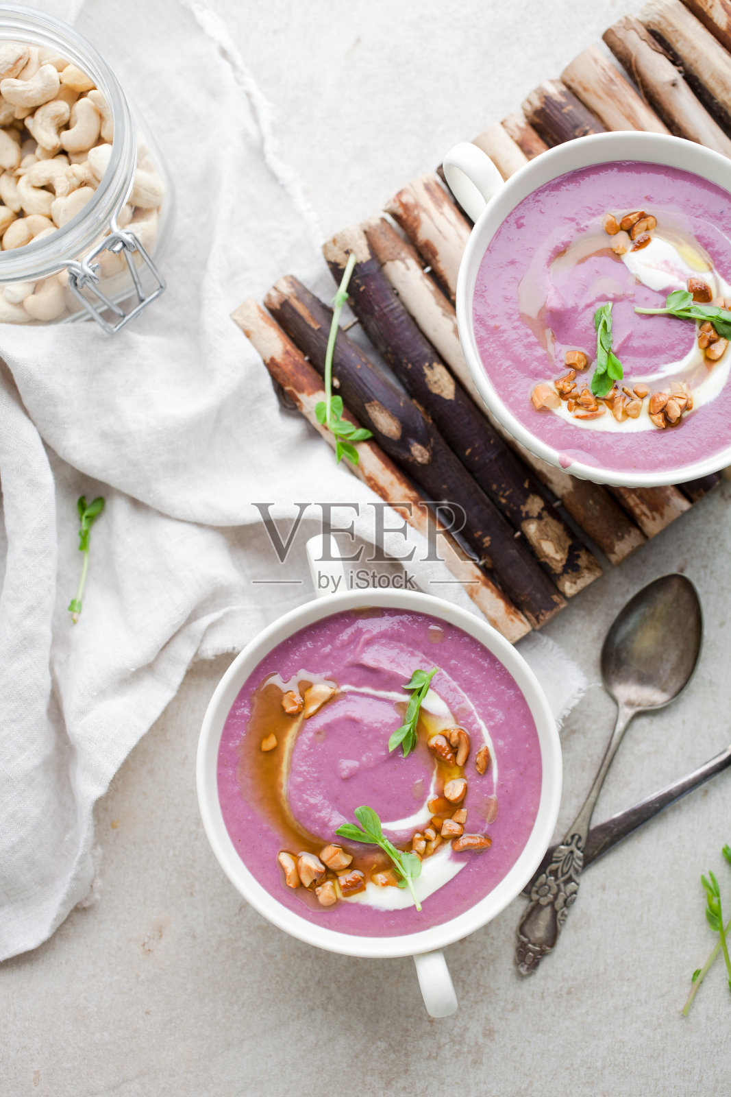 紫色的汤照片摄影图片