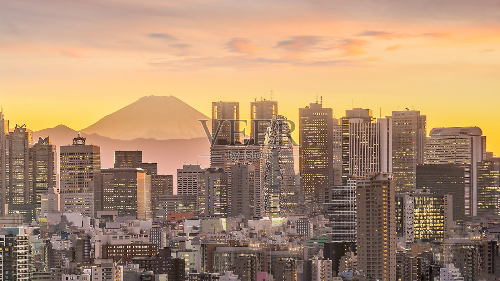 东京天际线和富士山的全景照片摄影图片