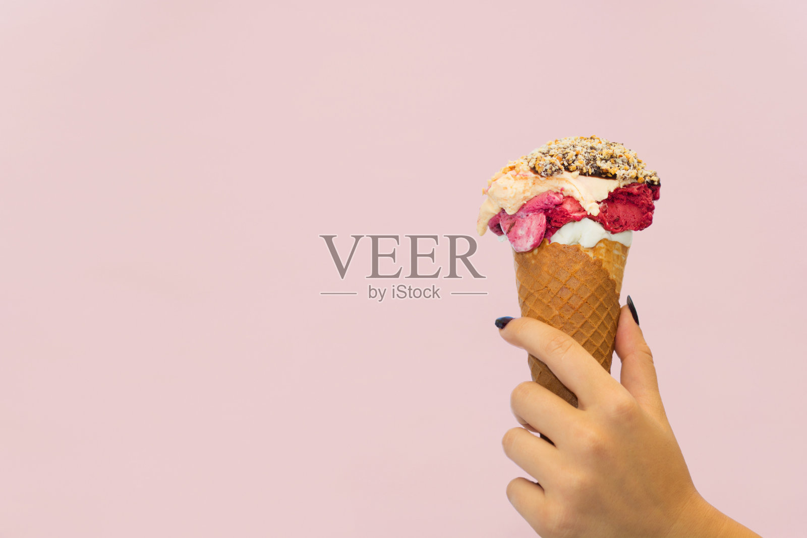 美味，甜的冰淇淋在甜筒背景。文本字体字段照片摄影图片