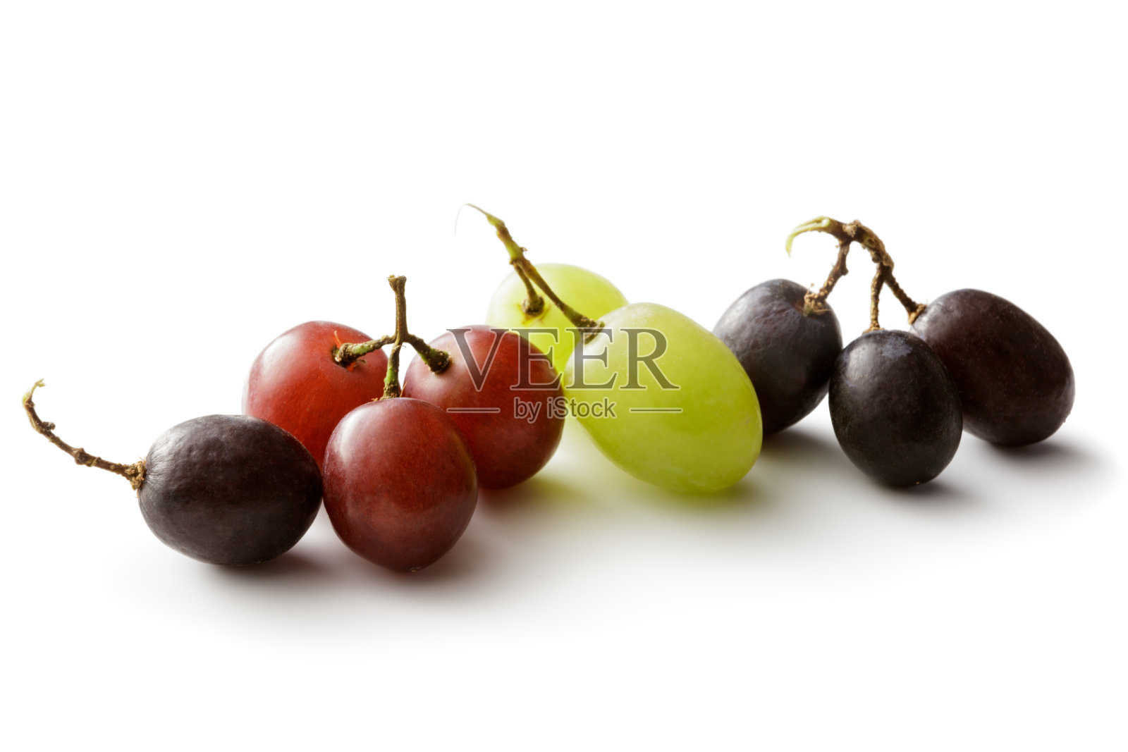 果实:在白色背景上分离的葡萄品种照片摄影图片