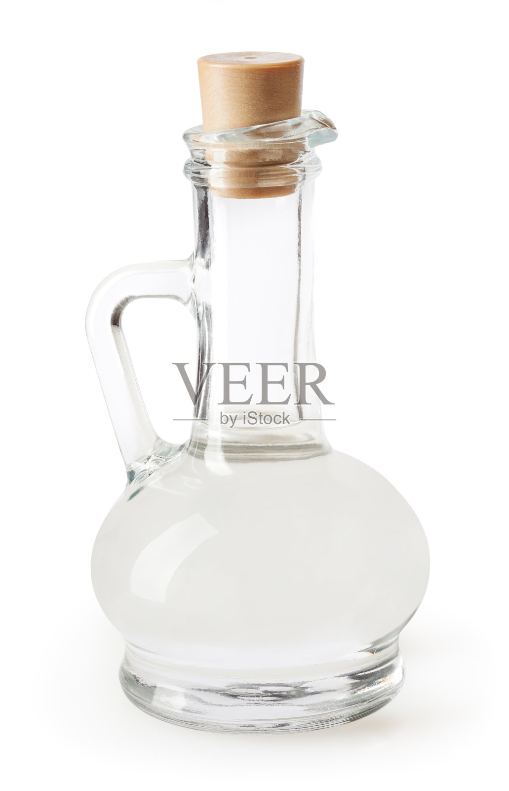 玻璃瓶中的白醋被隔离在白色背景上，并有剪切路径照片摄影图片