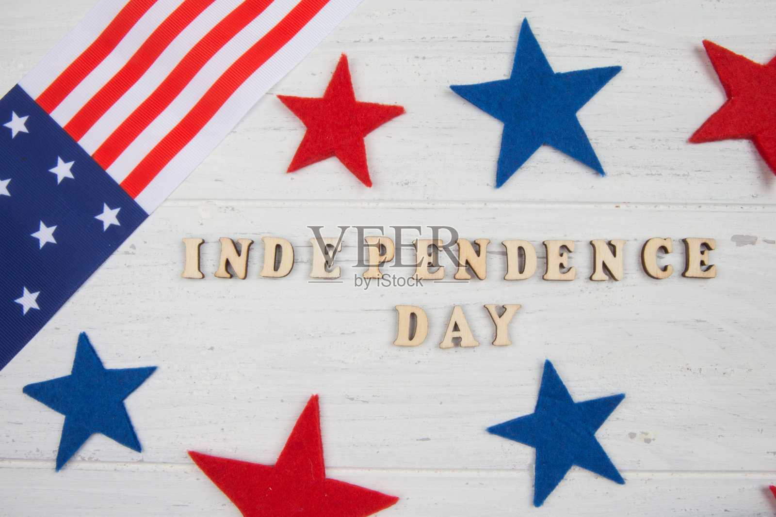 美国独立日的背景。文字，星星和美国国旗照片摄影图片