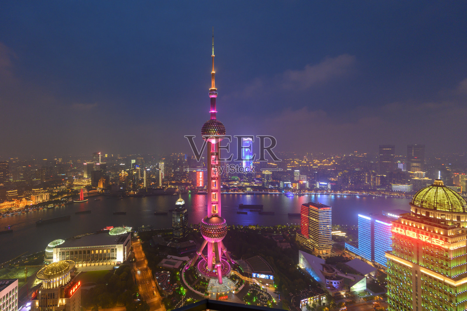 晚上的中国上海照片摄影图片