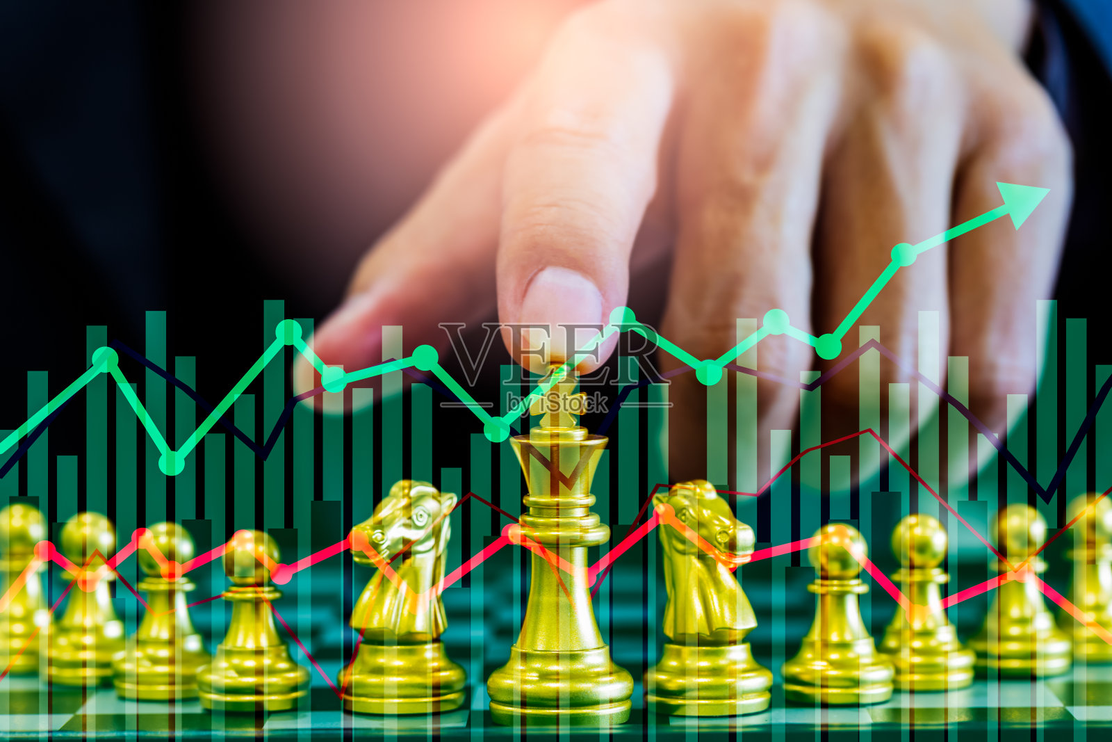国际象棋游戏在国际象棋棋盘上的股票市场或外汇交易图表为金融投资概念。针对数字商务的经济趋势进行营销策略分析。抽象的金融背景。照片摄影图片