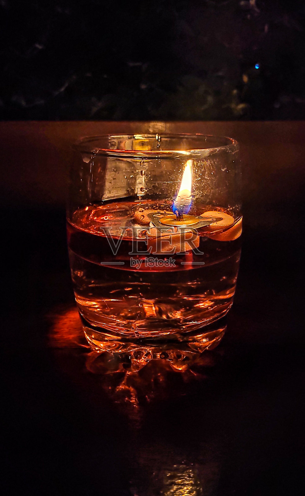 玻璃蜡烛照片摄影图片