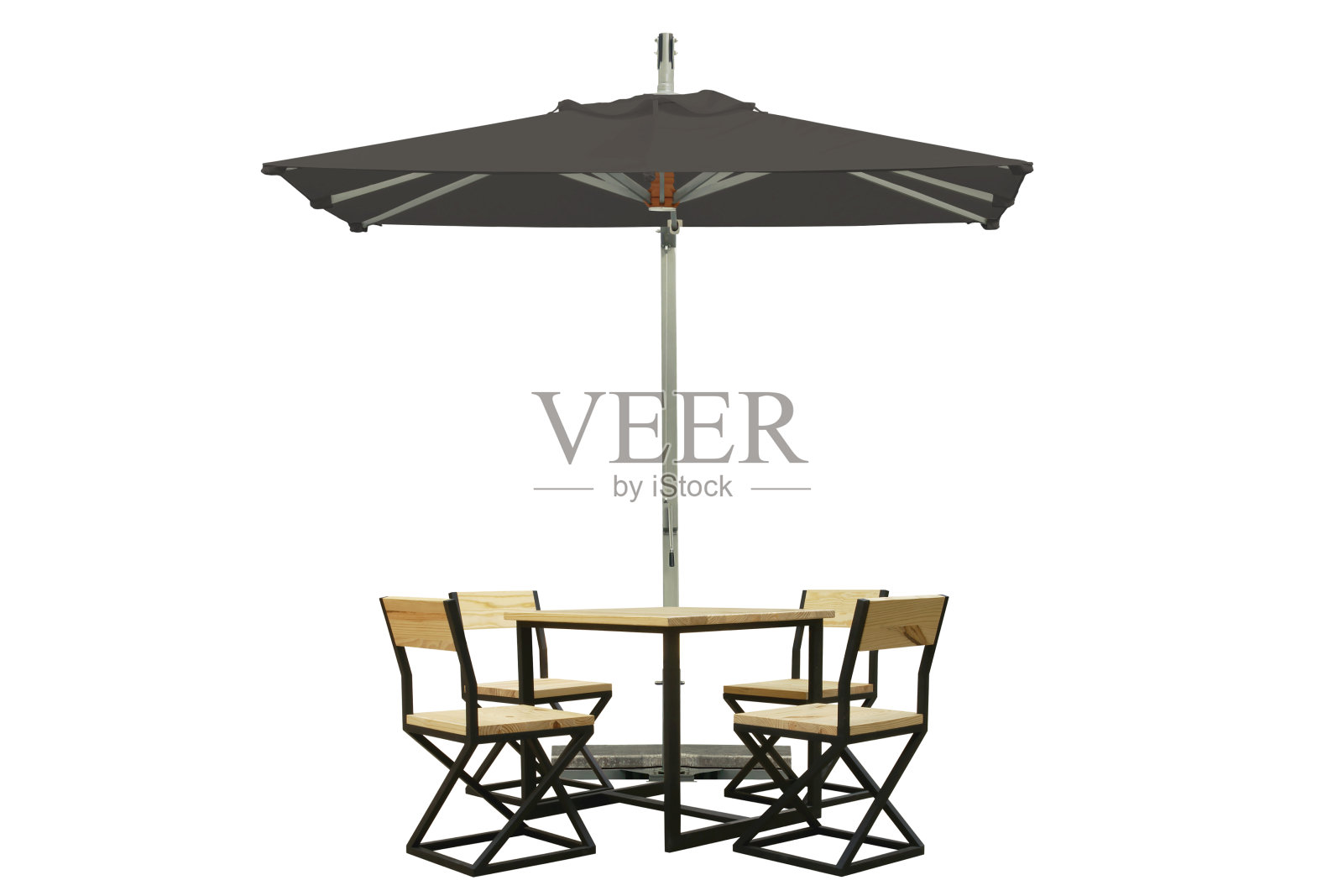 户外餐桌和椅子与方形伞隔离在白色背景与剪切路径照片摄影图片