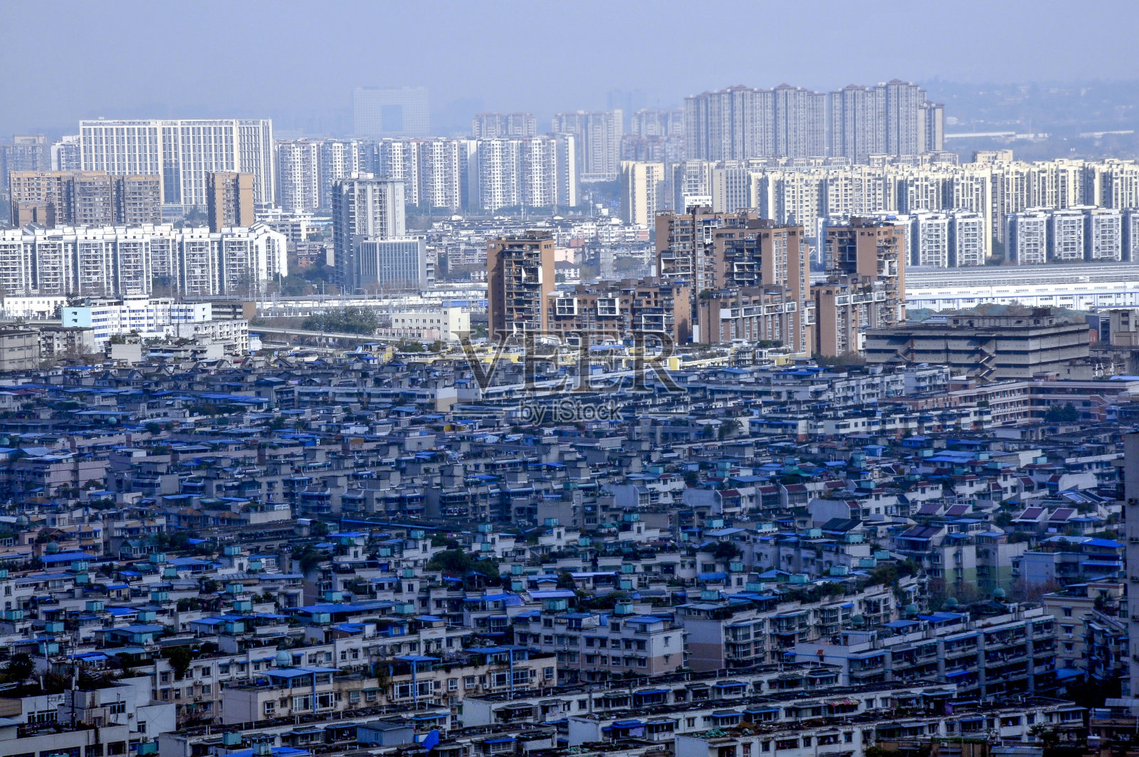 城市天际线在日出，成都，中国照片摄影图片