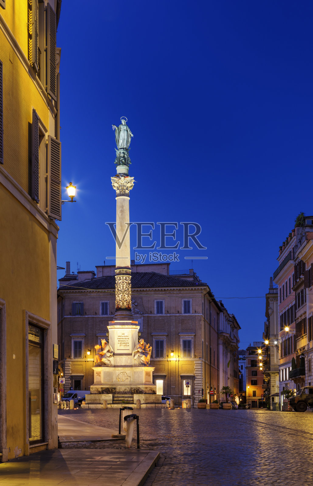 意大利罗马的西班牙广场和伊玛科拉塔圆柱照片摄影图片
