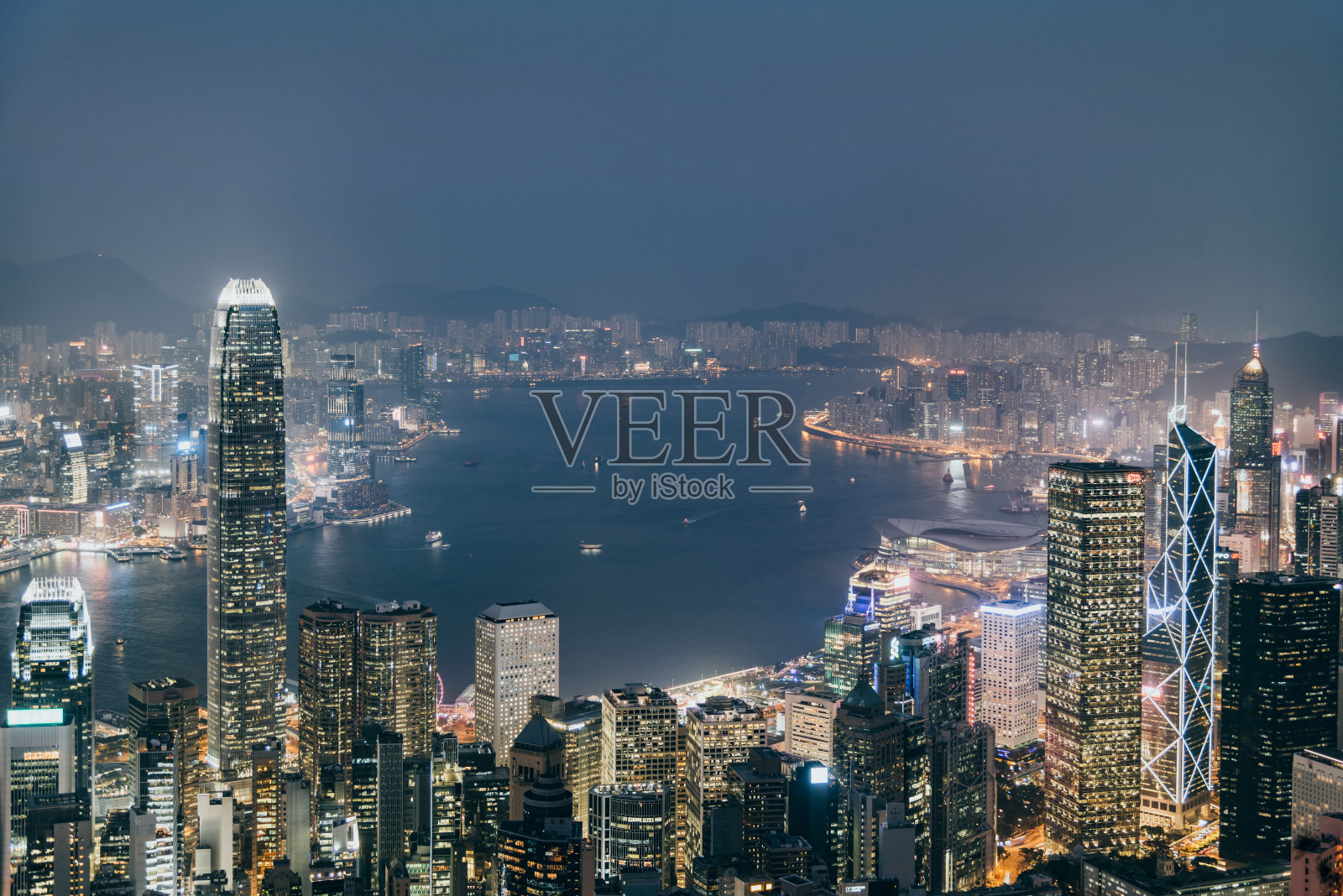 香港天际线夜间鸟瞰图照片摄影图片