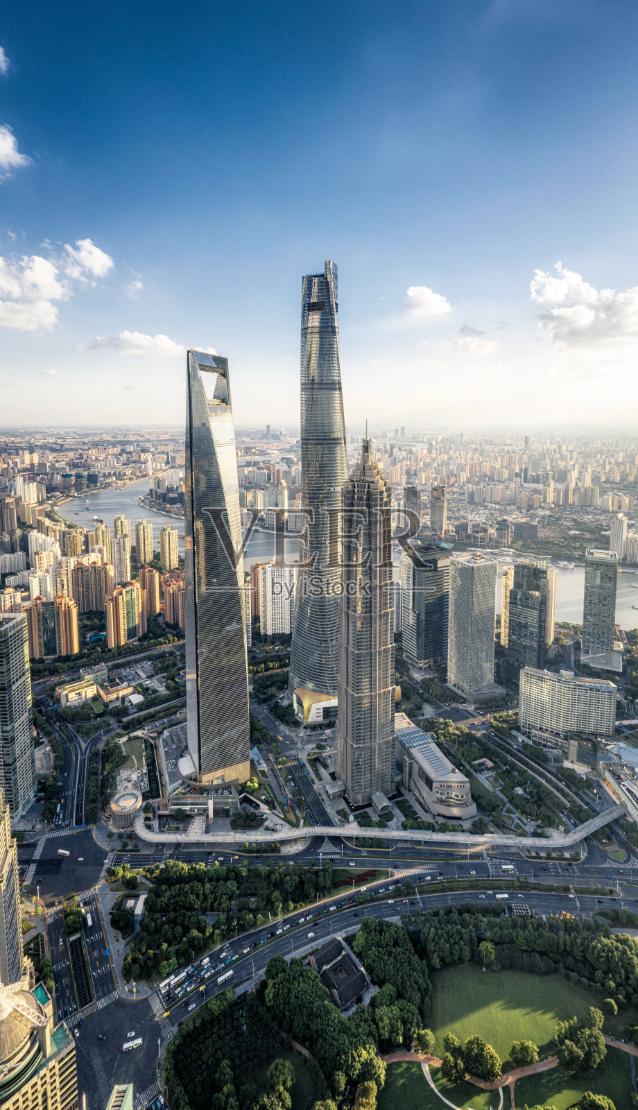 上海现代摩天大楼鸟瞰图照片摄影图片