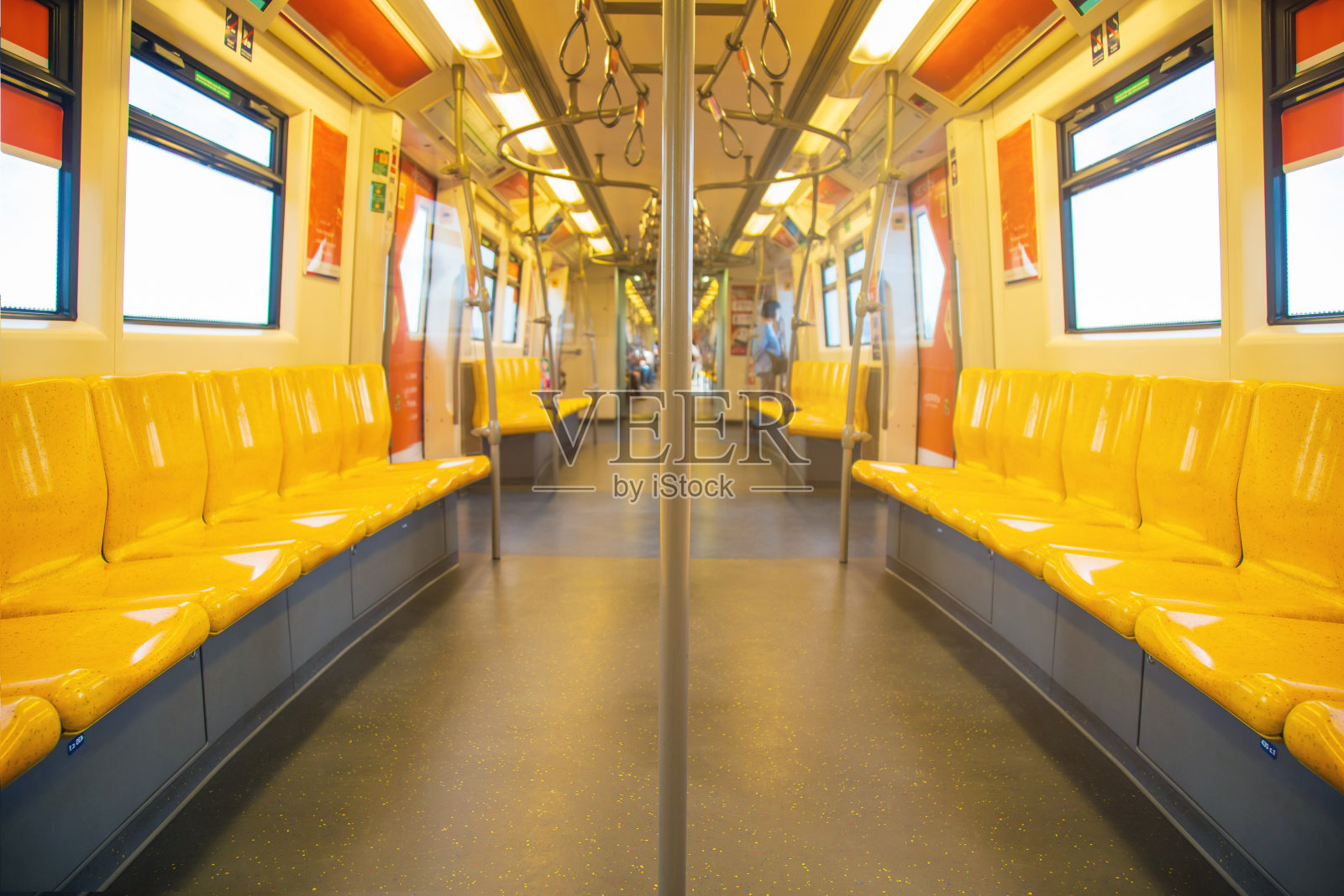 在假日的早晨，图片上的空乘列车的座位。照片摄影图片