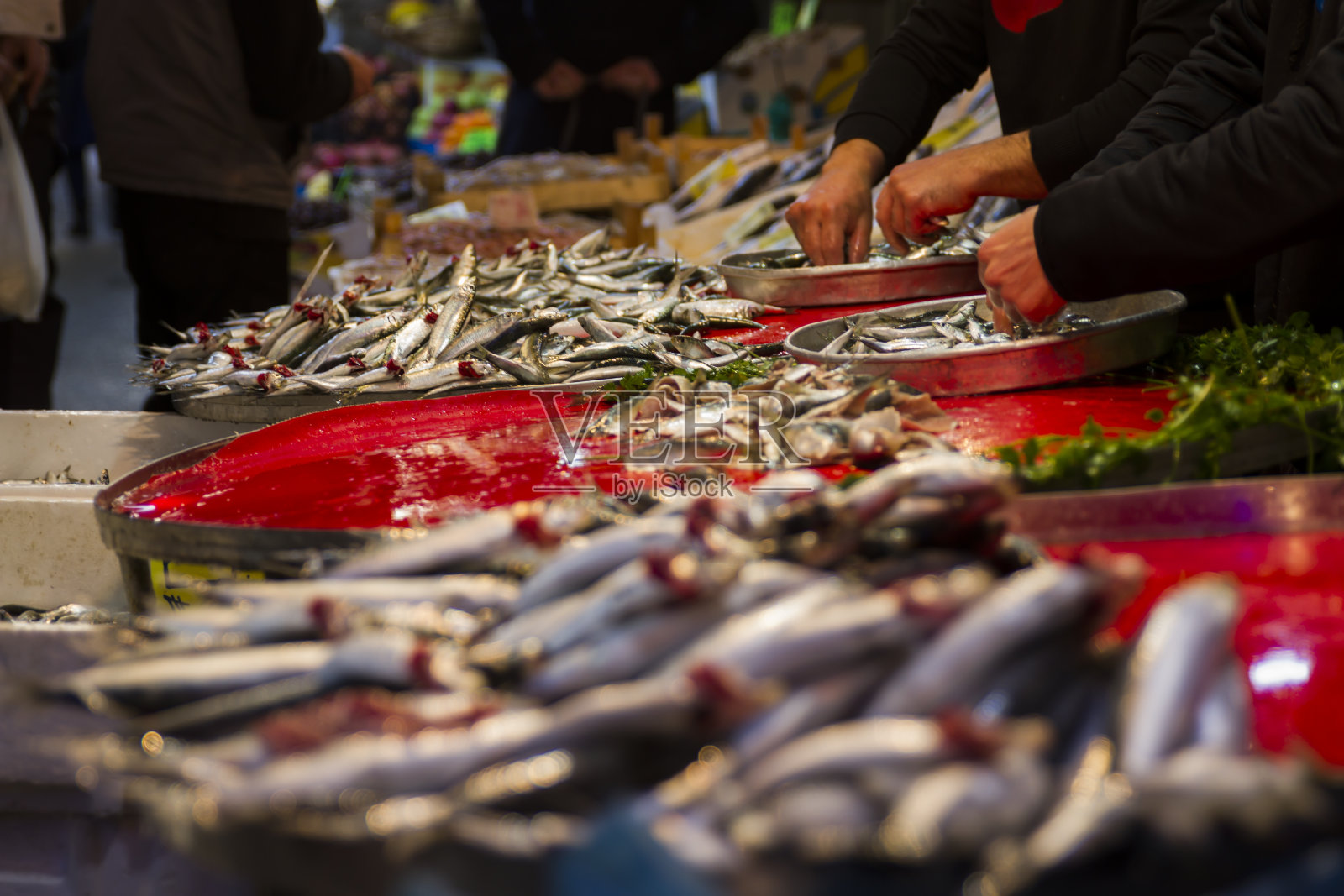 鱼市场和集市上的人照片摄影图片