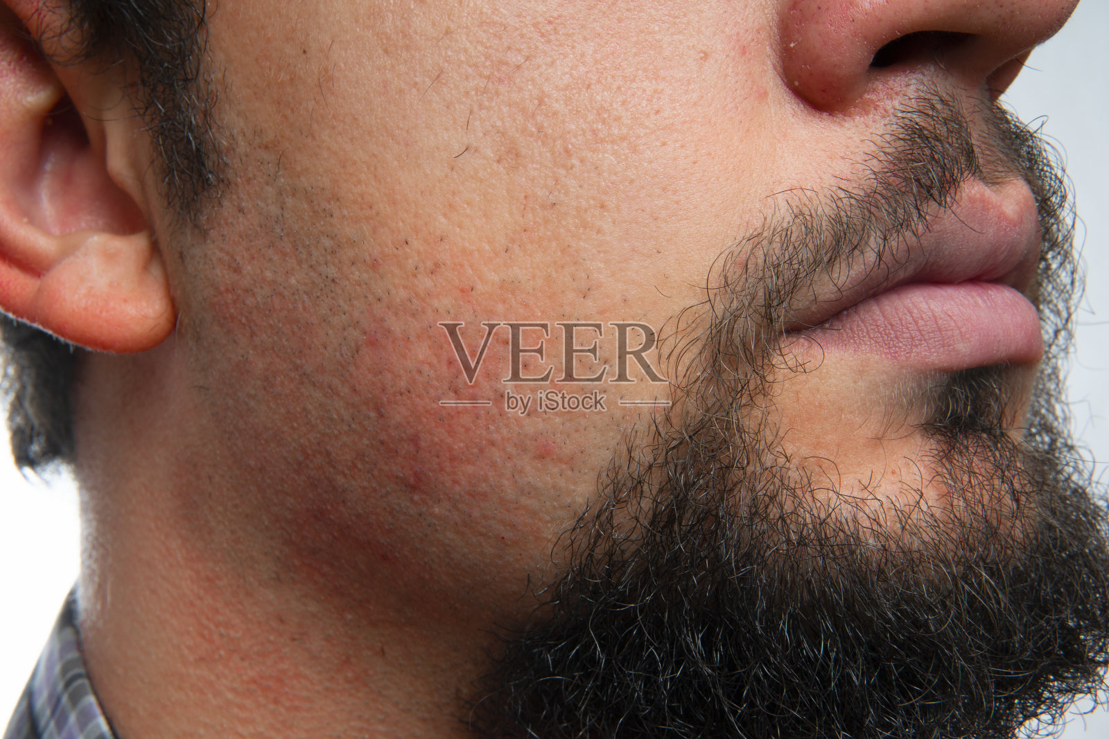 近距离肖像的刺激剃须后在一个男人的颈部照片摄影图片
