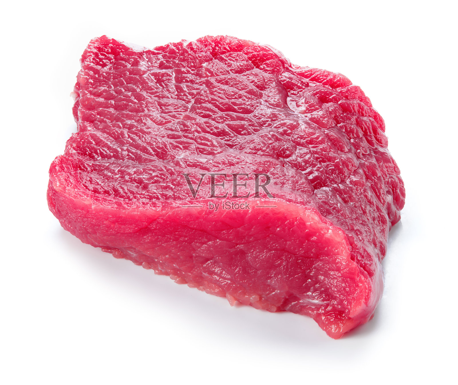 肉块。肉。生鲜肉块。牛肉孤立。白色背景上的新鲜牛肉。全景深。照片摄影图片