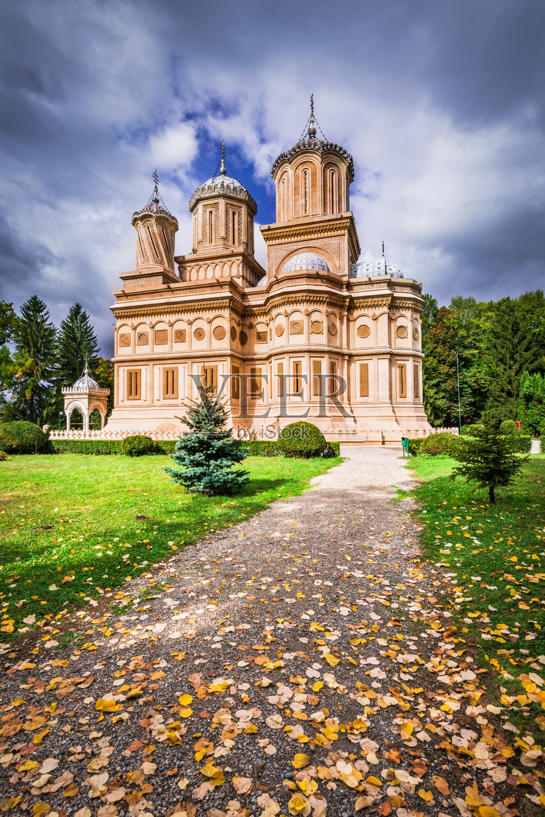 罗马尼亚，阿热斯，传说中的瓦拉几亚的马诺尔修道院。照片摄影图片