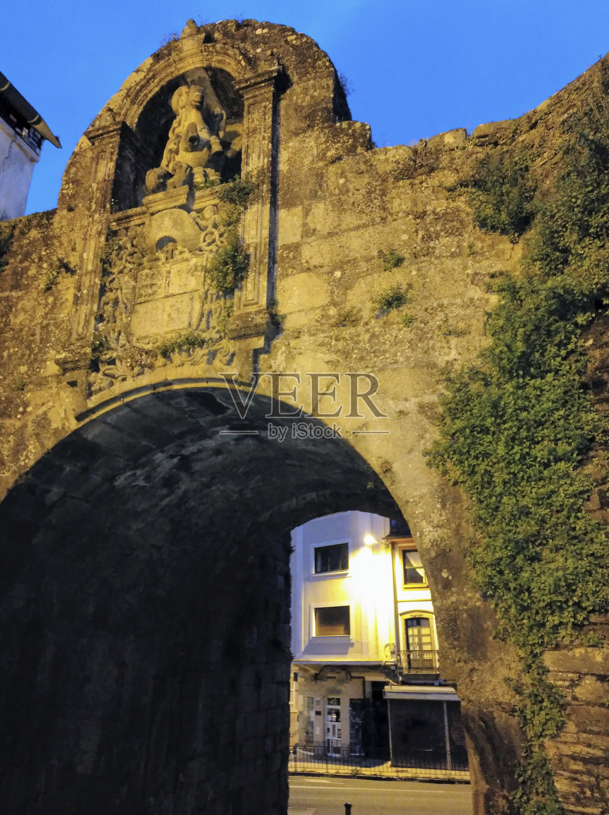 罗马城墙圣地亚哥门口，卢戈城，西班牙照片摄影图片