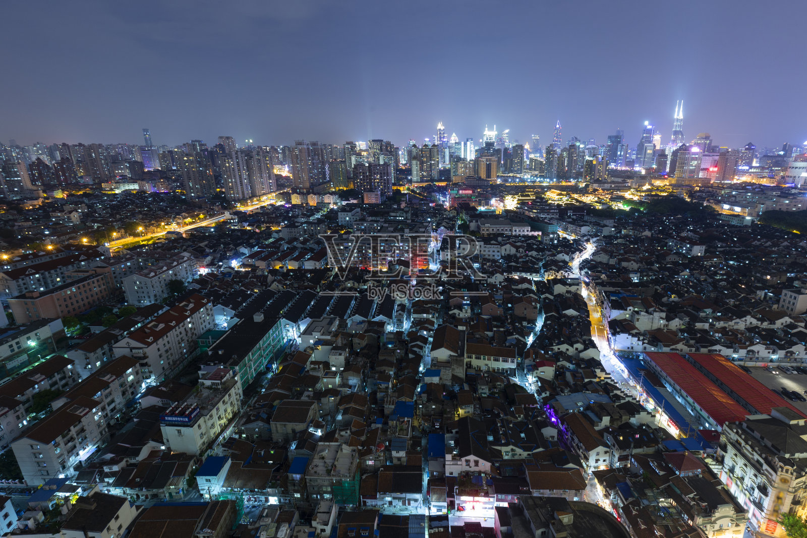 上海城市建筑天际线照片摄影图片