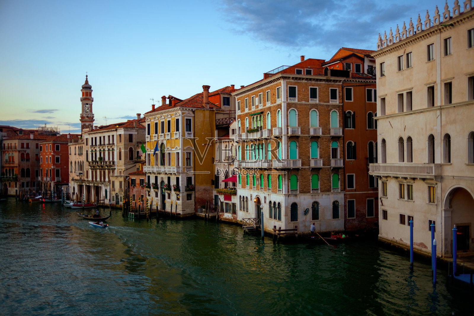 意大利威尼斯的街道和大运河照片摄影图片