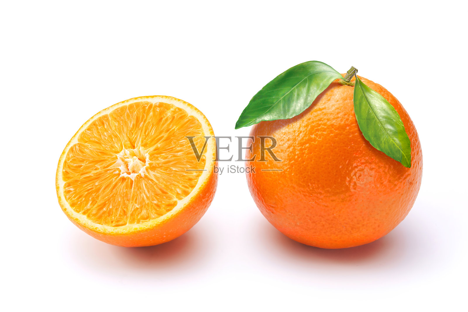 白色背景上的橙子。照片摄影图片